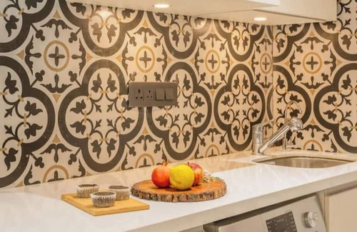 Calangute Apartment | Staymaster Veridian Luxury 2BHK AC TV Pool