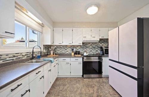 Sarnia House | Severin Poolside Retreat