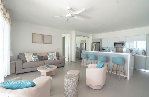 Indigo Bay Condo | 𓆉Villa Coasta: Modern 2BR with Private Pool in Indigo Bay