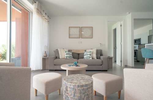 Indigo Bay Condo | 𓆉Villa Coasta: Modern 2BR with Private Pool in Indigo Bay