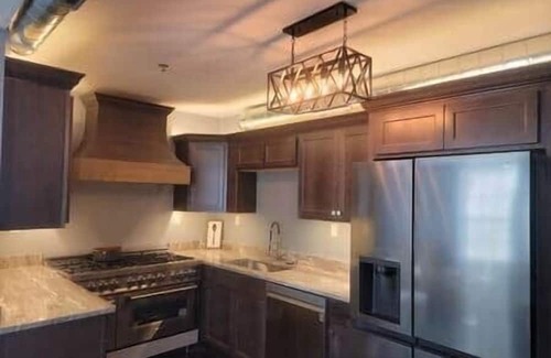 Royal Oak Apartment | *Cook!* Entire 2 King BR suite at MicroLux