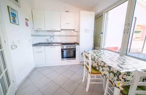 Magazzini Apartment | La Casetta - Cottage with garden