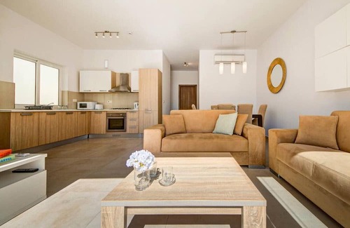 Swieqi Apartment | Ortigia Penthouse/Private Terrace/Sea View