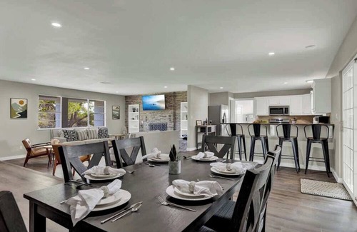 Fredericksburg House | River Oaks Retreat: Dual-Home Escape w/Hot-tubs!