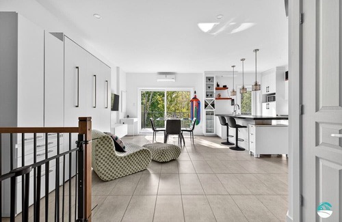 Gatineau Apartment | JGR Calm Glow 1 bedroom apartment