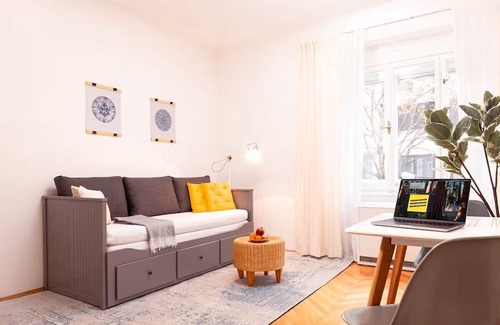 Graz City Centre Apartment | "Apartment Nice Weekends Graz" - central & cozy, free parking & pets welcome