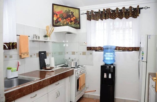Mbotela House | Zoya - 1 Bed/rm, Twin Single Beds near JKI Airport