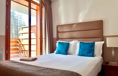 Valberg Hotel | Contemporary guest rooms! walking distance to Mercantour National Park