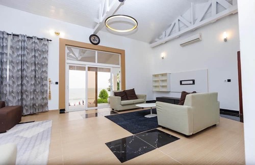 Victoria Borg House | Spacious 6-bedroom Beach house with pool at unique location