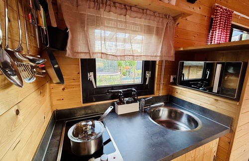 Braunsbedra Ski Chalet | Chalet 'Josef' with Private Terrace, Private Garden and Wi-Fi