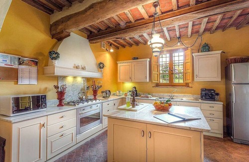 Badia Cantignano Villa | Villa Collevento: An elegant and welcoming two-story villa situated in a quiet location, surrounded by a wonderful garden, with Free WI-FI.