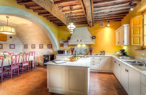Badia Cantignano Villa | Villa Collevento: An elegant and welcoming two-story villa situated in a quiet location, surrounded by a wonderful garden, with Free WI-FI.