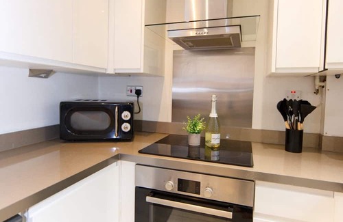 Hemel Hempstead House | Your second home in Hemel/free parking/easy access