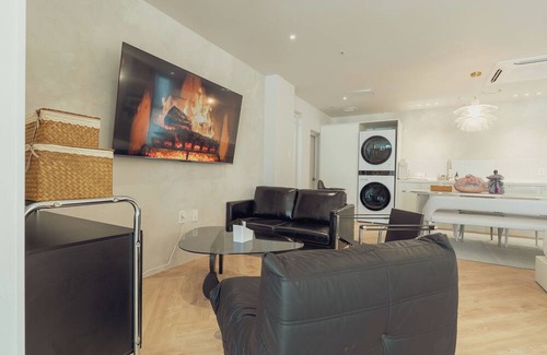 Sogong-dong Apartment | Ravenna. 5mis from Myeongdong, shopping/restaurant/beauty skin care/suite for 8p