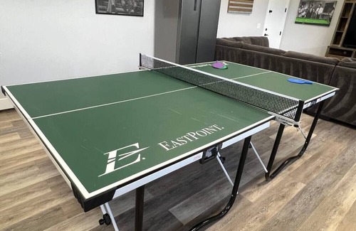 Paradise Valley Village House | 10 Large Bedrooms | Ping Pong | Hot Tub