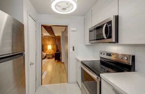 Lawrence Condo | Convenient Condo 8 Mi to Dtwn Indianapolis!