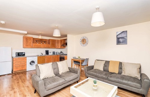 East End Apartment | City Centre Flat - 2 Bed