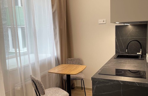 Lasnamae Apartment | Airport-Bus Station 13 North Studios