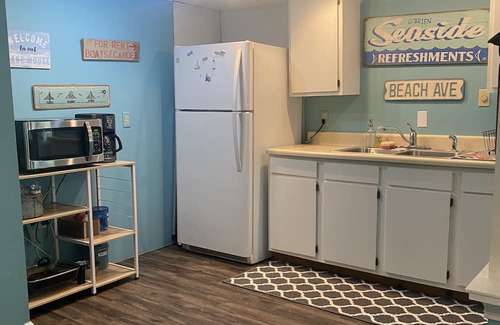 Gladwin Cabin | Cozy 2-bedroom cabin in Gladwin near elk lake & near sugar springs, lake lancer.