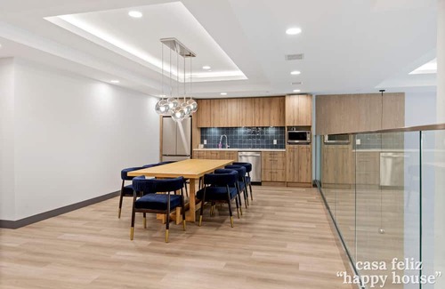 South Pandosy Apartment | Lakeside Retreat w/Rooftop Pool, Hot Tub, Firepits & BBQs – 10 min to Downtown