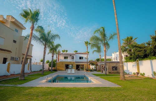 Cabo Negro Villa | Cabo negro villa with large garden, swimming pool and barbecue area