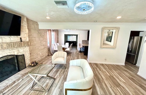 Lake Forest House | Resort-Style 4BR Pool Home in OC