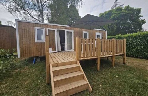 Charlieu House | Camping - ccbbifd - Three Bedroom Apartment, Sleeps 6
