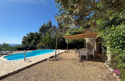 Les Issambres House | Superb pool villa with sea view in Les Issambres (83) for vacations with family or friends!