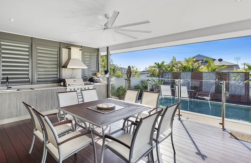 Shelly Beach House | SHELLY BEACH HOUSE - FAMILY FRIENDLY WITH POOL, WALK TO BEACH