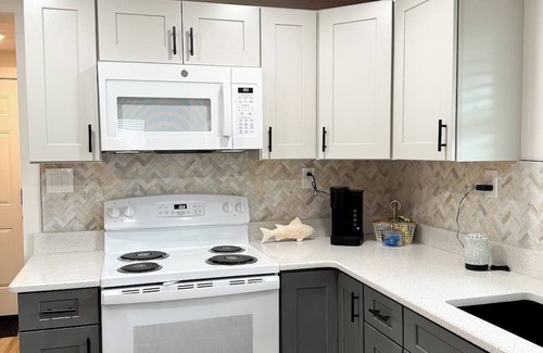 Crystal River House | Tranquil 2-bedroom house in Crystal River with WiFi and AC