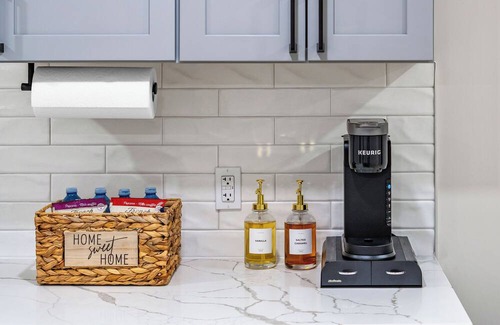 Niagara Falls House | Full Home in Niagara · Exclusive Spa Retreat