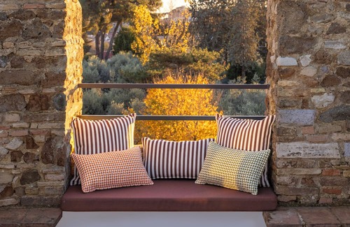 Vatican Apartment | Tower of the Moon - Luxury Stay with St. Peter View