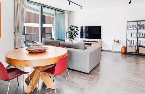 Florentin Apartment | Bright and Hype 2BR in Florentin by FeelHome