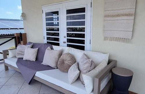 Salina Harbour View House | Casa Seru Zen - 3 bedroom Hilltop Serenity Near Mambo Beach