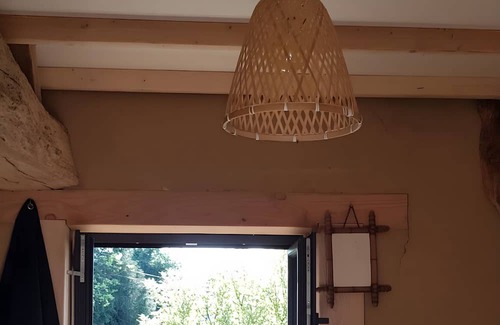 Les Abrets en Dauphine Cottage | Cottage 'Les Petites Bottes' with Mountain View and Private Garden