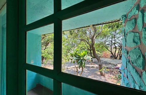 Lonavala Cottage | Aqua Cabin Pool-Fast Wifi-Nature Retreat