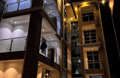 Kampala Apartment | Charming 1-bedroom apartment with Unlimited WiFi, Parking Space, AC in Kisaasi