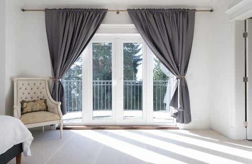 West Vancouver Villa | Luxury Oceanfront Villa with Panoramic Views - West Vancouver