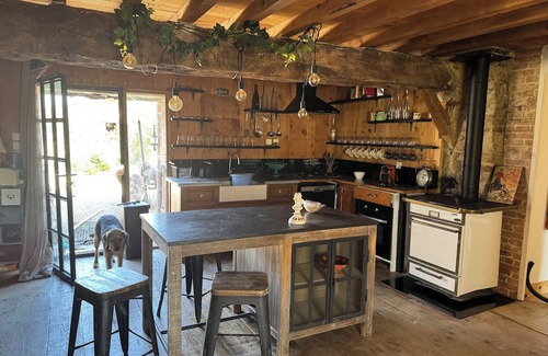 Biziat House | LES MAHOLIERES, Charming house with outdoor jacuzzi