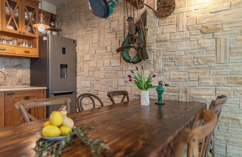 Visocane House | 3-bedroom traditional stone house in charming Visočane with WiFi, AC. Book now