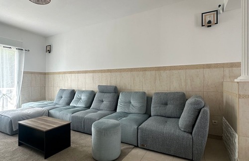 Blois House | A well-deserved rest at La Maison de Cristina Michael after 1 visit to the castles