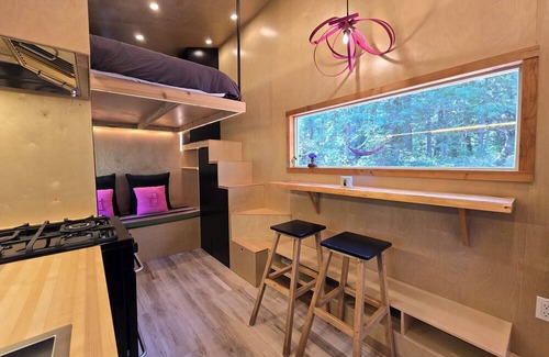 Lund House | (NEW) Designer Tiny Home Nestled in Tranquil Forest- Nature Lover's Paradise