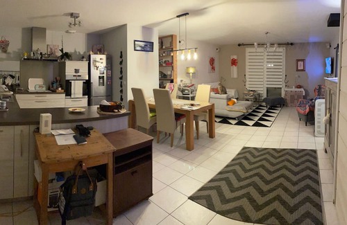 Nerac House | A relaxing, easy-going stay. Charming garden and swimming pool.