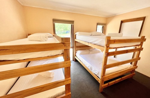 Sawmill Settlement Cabin | Welcome to Albaski Lodge – Your Base for Mountain Adventures