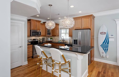 Long Beach House | Ocean Views, Large Decks, Dog Friendly, Fenced Yard, Screened in Porch, Fire Pit
