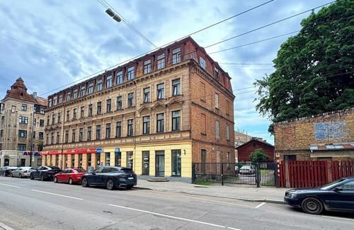 Grizinkalns Apartment | Refreshed Studio Apartment in a Beautiful Neighborhood