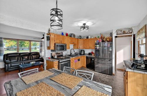 Goshen House | Cozy Retreat with Hot Tub in Peaceful Goshen home