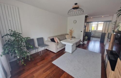 Savigny-sur-Orge Apartment | Appartement équipé, calme et lumineux avec Parking inclus