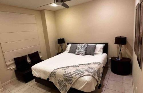 McAllen Apartment | Hermosa casa dentro del lujoso condominio con alberca y mas