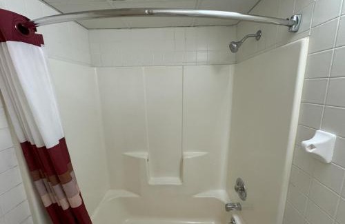 Elyria Hotel | Sycamore Suites